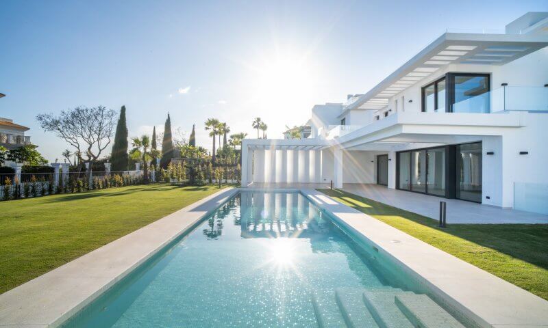 How much does it cost to maintain a villa in Marbella?