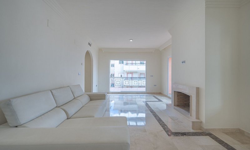 Apartment - Nueva Andalucia